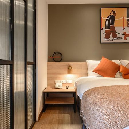 Da Dun Street Hotel Taichung Buitenkant foto