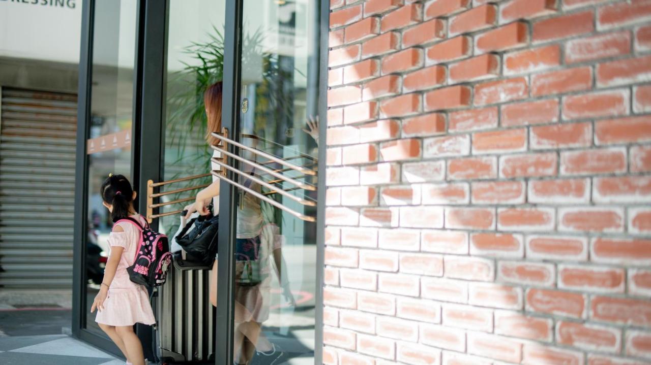 Da Dun Street Hotel Taichung Buitenkant foto